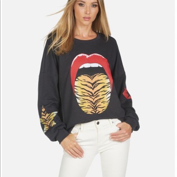 Lauren Moshi Tops - Lauren Moshi Sierra Tiger Tongue Crewneck sweater sz XL